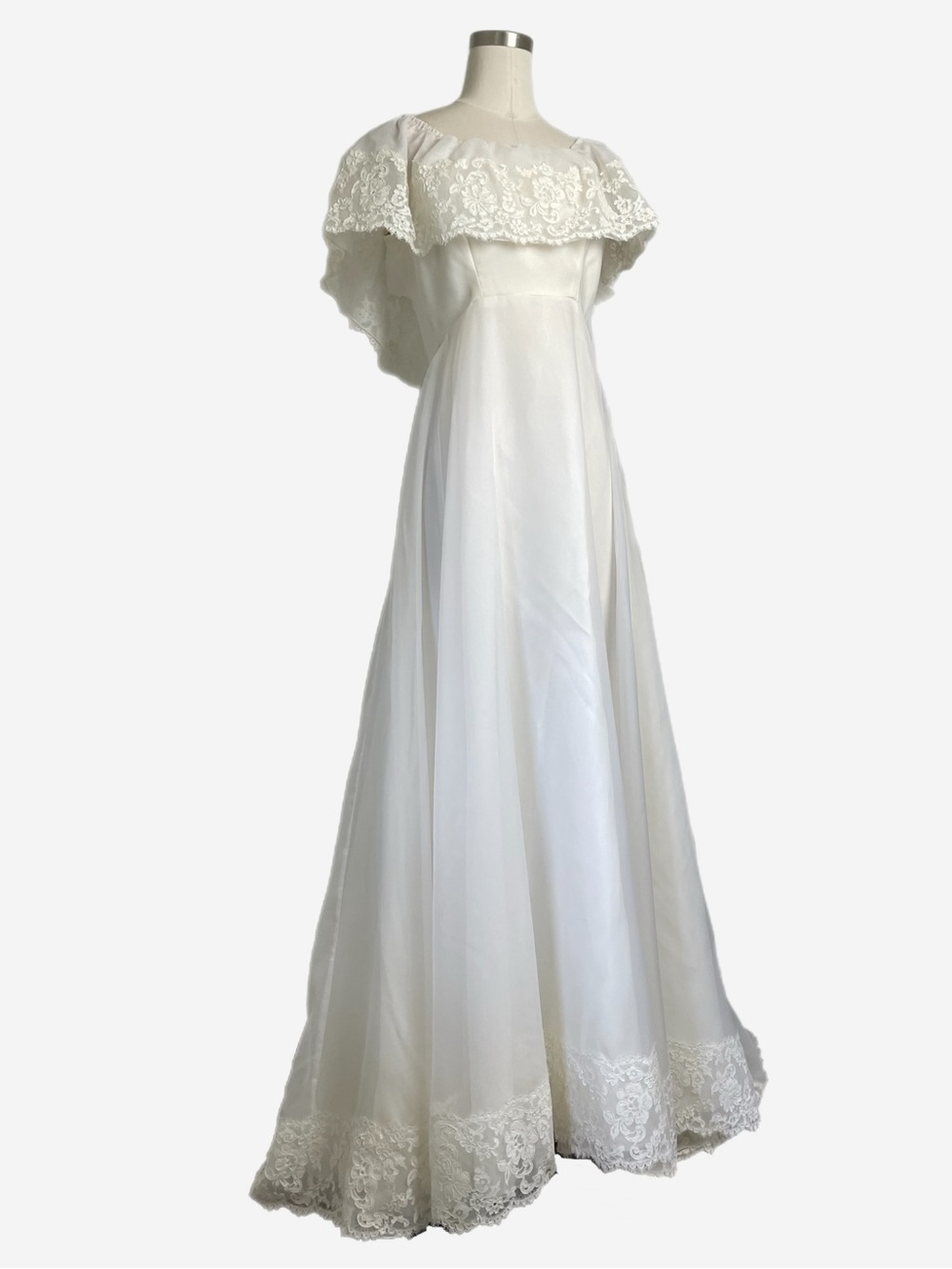 Vintage 60s/70s House of Bianchi White Lace trim cape collar wedding dress M/L